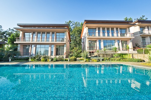 Royal Hills – античность современных коттеджей Сочи.