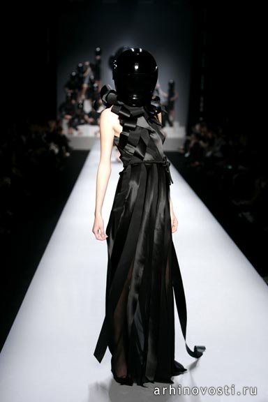 Выставка Виктора и Рольфа(Viktor & Rolf). Великобритания.