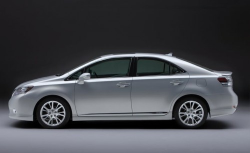 Лексус ЭйсЭс250эйч (Lexus HS250h).