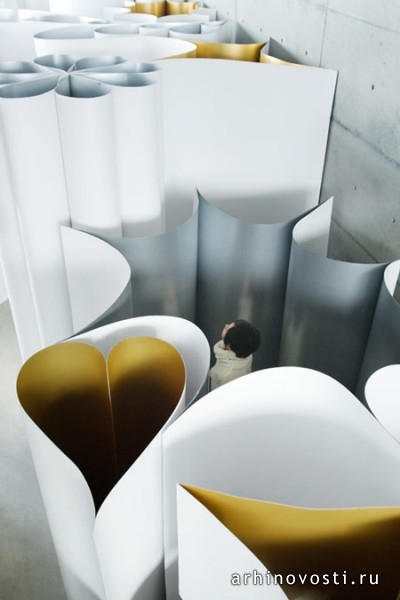 В Галерее Дизель Деним Аойяма (Diesel Denim Gallery Aoyama) в Токио дизайнеры из Кейко + Манабу (Keiko + Manabu) создали инсталляцию Форма Сердца (Heart of Shapes).