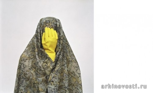 Без названия (Untitled), серия Бытовая жизнь (Like EveryDay), 2000-2001, автор Шади Гадириан (Shadi Ghadirian), принт.