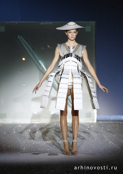 Выставка Хусейна Чалаяна (Hussein Chalayan) в лондонском Музее дизайна (Design Museum).