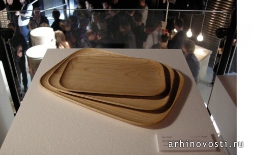 Подносы (Trays), автор Джин Курамото (Jin Kuramoto), показ 100%, отель Нордик Лайт (Nordic Light Hotel).