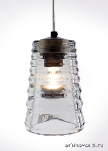 Том Диксон (Tom Dixon), люстра из прессованного стекла. 