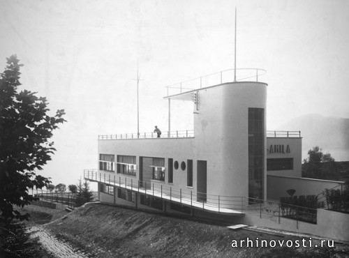 Клубный дом для АМИЛА (Clubhouse for AMILA), Тремеццо (Tremezzo), озеро Комо (Lake Como), 1931. Архитектор Пьетро Лингери (Pietro Lingeri).