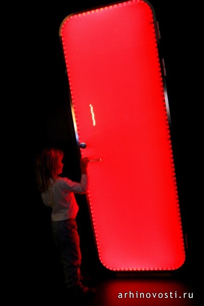 Светящаяся дверь (Brightdoor). Светящаяся дверь (Brightdoor).