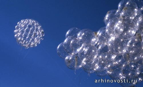 Томас Сарацено (Tomas Saraceno), Летающий сад (Flying Garden), деталь, 2006. Томас Сарацено (Tomas Saraceno), Летающий сад (Flying Garden), деталь, 2006.