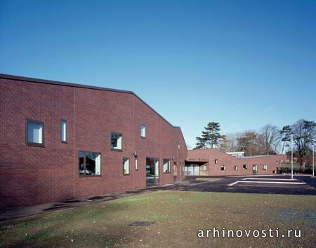 "Понд Мидоуз" (Pond Meadows), школа для детей с затруднениями в развитии, дизайн-проект ДСДЭйчЭй (DSDHA).