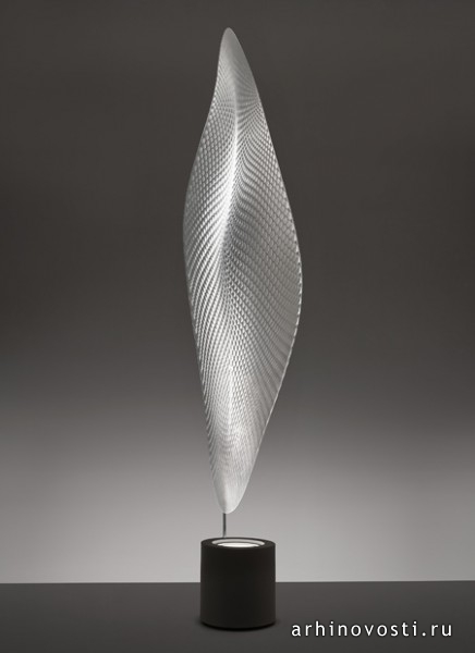 Росс Лавгроув (Ross Lovegrove) для Артемида (Artemide), Космический Лист (Cosmic Leaf).