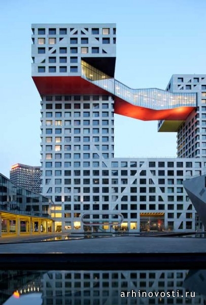 Стивен Холл Аркитектс (Steven Holl Architects), мультифункционалный комплекс из 8 башен, связанных высотными мостами, в Пекине.
