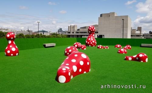 Яиои Кусама (Yayoi Kusama), инсталляция в лондонской галерее Хэйворд (Hayward gallery).
