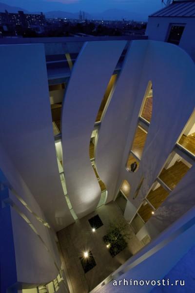 Истерн Дизайн Офис (EASTERN design office), 15-квартирный жилой дом, Киото, Япония.