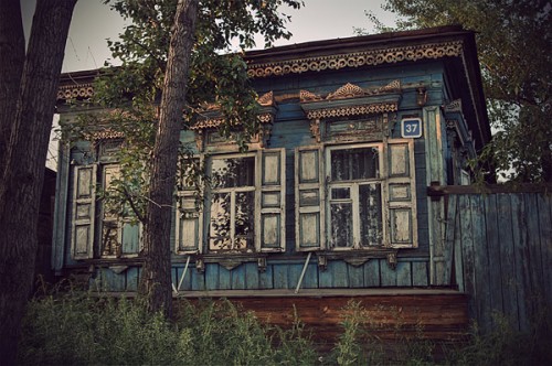Сибирские деревянные дома. Иркутская область, Россия.