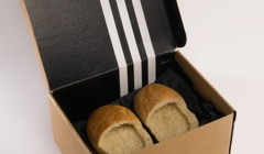 Р энд Е Праспалиаускас (R&E Praspaliauskas), хлебная обувь (Bread Shoes).