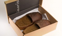 Р энд Е Праспалиаускас (R&E Praspaliauskas), хлебная обувь (Bread Shoes).