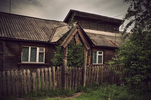 Сибирские деревянные дома. Иркутская область, Россия.