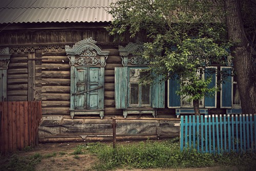 Сибирские деревянные дома. Иркутская область, Россия.