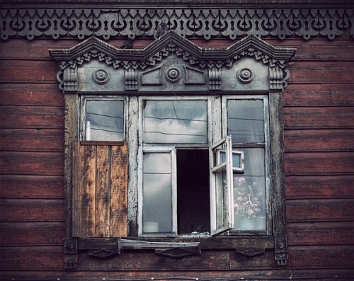 Сибирские деревянные дома. Иркутская область, Россия.