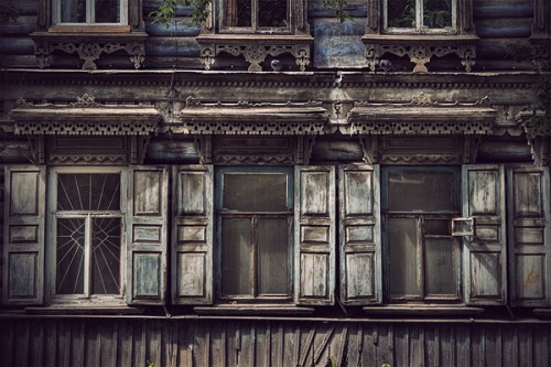 Сибирские деревянные дома. Иркутская область, Россия.