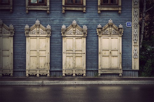 Сибирские деревянные дома. Иркутская область, Россия.