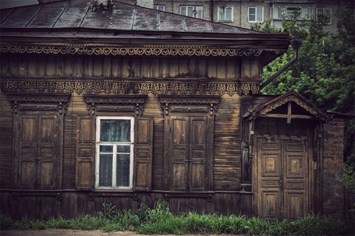 Сибирские деревянные дома. Иркутская область, Россия.