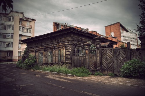 Сибирские деревянные дома. Иркутская область, Россия.