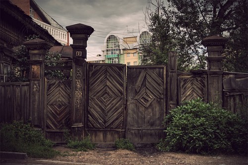 Сибирские деревянные дома. Иркутская область, Россия.