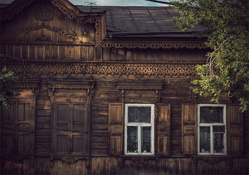 Сибирские деревянные дома. Иркутская область, Россия.