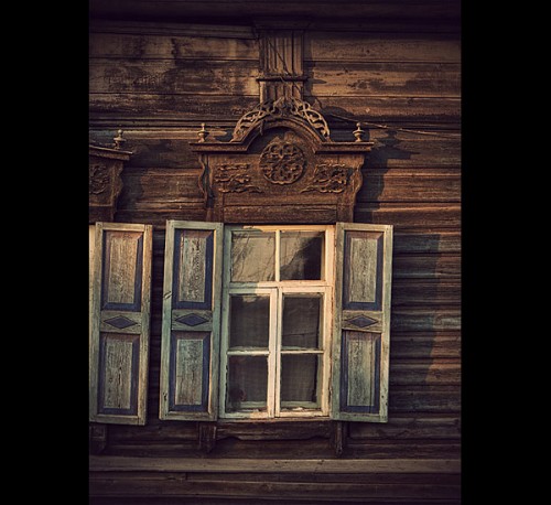 Сибирские деревянные дома. Иркутская область, Россия. Сибирские деревянные дома. Иркутская область, Россия.