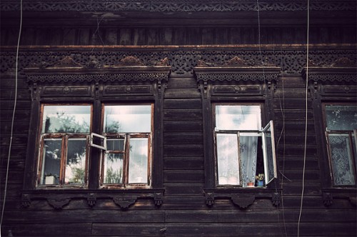 Сибирские деревянные дома. Иркутская область, Россия.