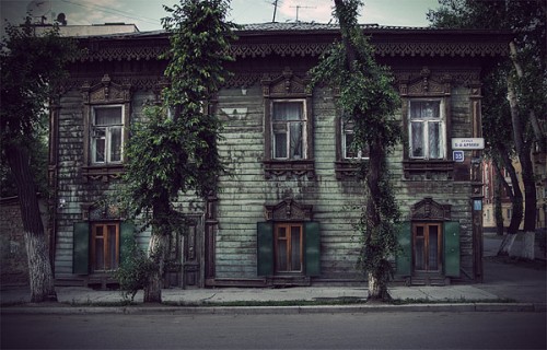 Сибирские деревянные дома. Иркутская область, Россия.