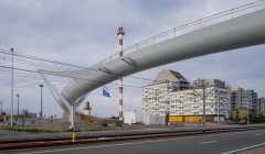 Пешеходный мост в городе Кнокке (Knokke Footbridge), автор проекта Ней и Партнерс (Ney & Partners), Бельгия.