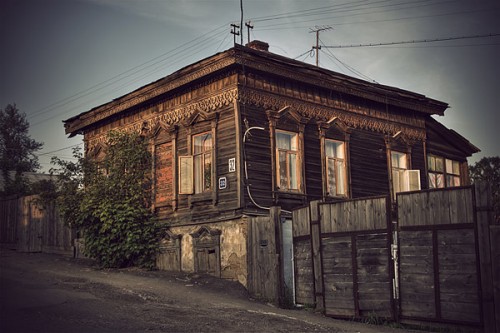 Сибирские деревянные дома. Иркутская область, Россия.
