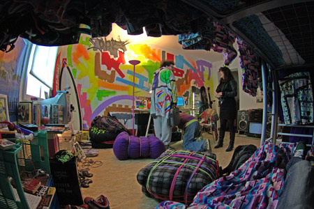 Я был подростком в __-х... Инсталляция для Квиксилвер (Quiksilver), проект коллектива Фанданго Проджектс (Fandango Projects), Париж, Франция. Я был подростком в __-х... Инсталляция для Квиксилвер (Quiksilver), проект коллектива Фанданго Проджектс (Fandango Projects), Париж, Франция.