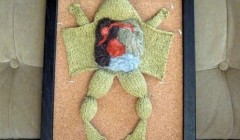 Вязаные игрушки из коллекции "Вязаная биология" (Knitting in Biology 101).
