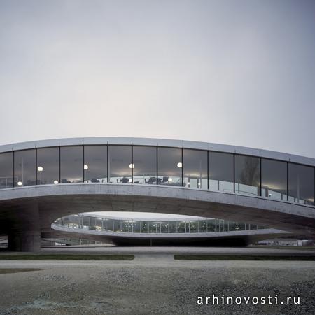 Образовательный центр Ролекс (Rolex Learning Center) откроется на следующей неделе. Лозанна, Швейцария.