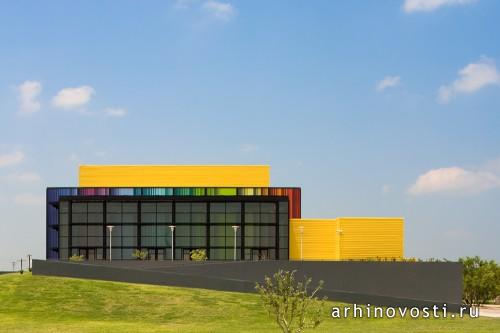 Новый центр изобразительных искусств (Fine Arts Center), проект Келл Муноз Аркитектс (Kell Muñoz Architects), Эдкауч, Америка.