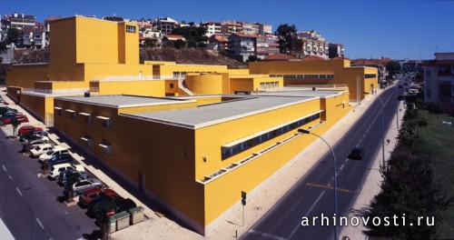 Школа театра и кино (Theatre and Film School), Амадора, площадь 10 000 м.кв., общая стоимость проекта 8 млн евро. Школа театра и кино (Theatre and Film School), Амадора, площадь 10 000 м.кв., общая стоимость проекта 8 млн евро.