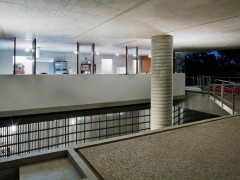 Жилой дом, проект SPBR Arquitetos (СПБР Аркитетос), Санта-Тереза, Бразилия.