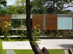 Жилой дом, проект SPBR Arquitetos (СПБР Аркитетос), Санта-Тереза, Бразилия.