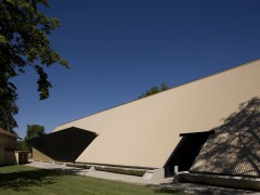 Спортивный комплекс, проект Лоренс и Лусто (Laurens & Loustau Architects), Тулуза, Франция.