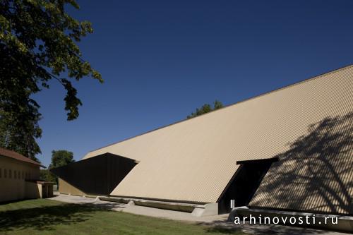 Спортивный комплекс, проект Лоренс и Лусто (Laurens & Loustau Architects), Тулуза, Франция.