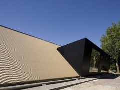 Спортивный комплекс, проект Лоренс и Лусто (Laurens & Loustau Architects), Тулуза, Франция.