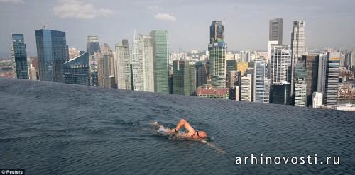 Головокружительный бассейн в Марина Бэй Сэндз (Marina Bay Sands). Сингапур.