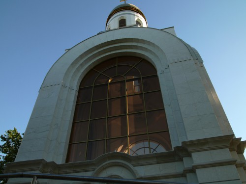 Часовня Петра и Феврония, проект ООО «Студия архитектуры», главный архитектор Копылов Олег Вадимович, заказчик и застройщик проекта ООО "Мегаполис", Калининград, Россия.