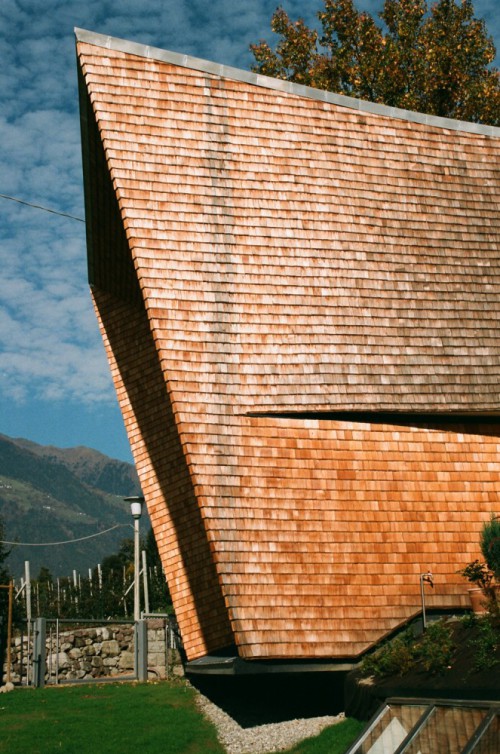 Жилой дом, проект бюро Аркитект Стефен Ангер (Architekt Stephen Unger), Мерано, Италия.