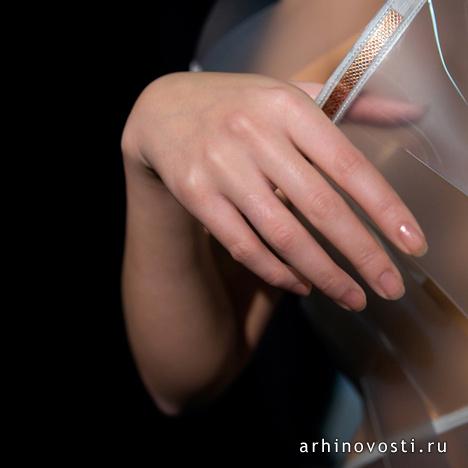 Коллекция одежды "Близость" (Intimacy), проект студии Роозегаарде (Studio Roosegaarde) и В2 (V2), Нидерланды.