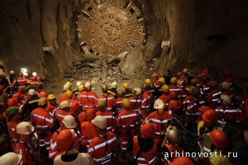 Строительные работы в туннеле Готтард Бейз (Gotthard Base Tunnel), Швейцария.