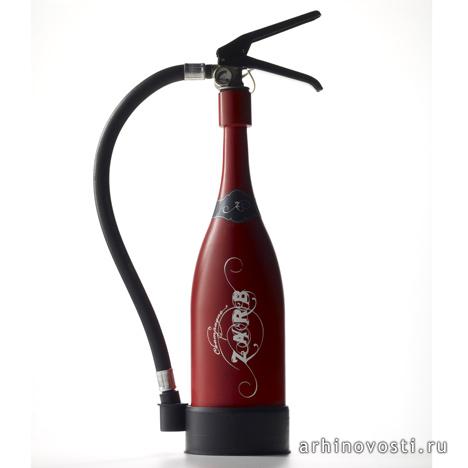 Дизайнерская бутылка шампанского, из коллекции "Эксцентрика" (Zarb), "Огнетушитель" (Fire extinguisher).
