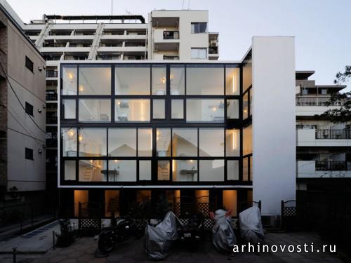 Прозрачные квартиры-студии от Aat + Makoto Yokomizo Architects. Синдзюку, Япония.